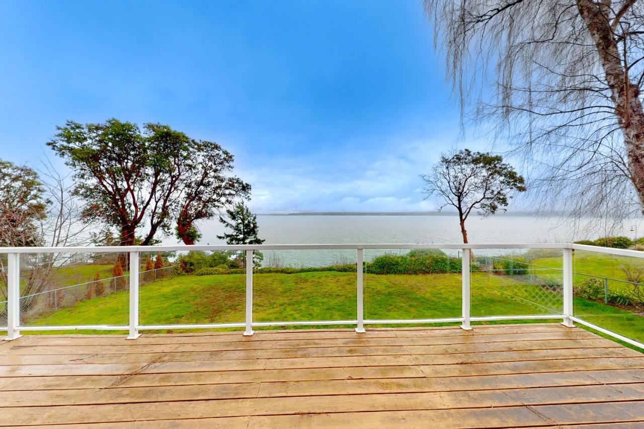 Вілла Camano Waterfront Delight Екстер'єр фото