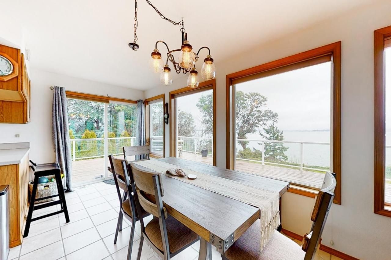 Вілла Camano Waterfront Delight Екстер'єр фото